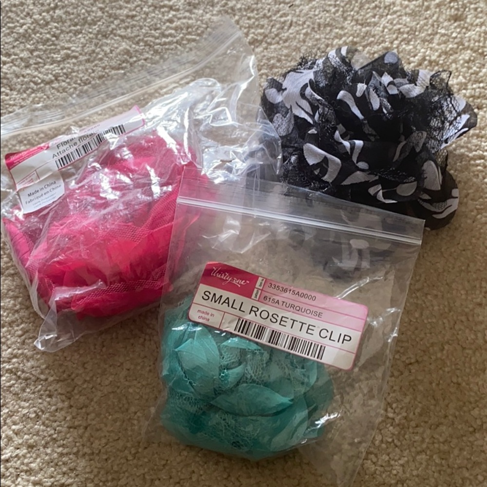 Set of Three Thirty One Rosette Clips
